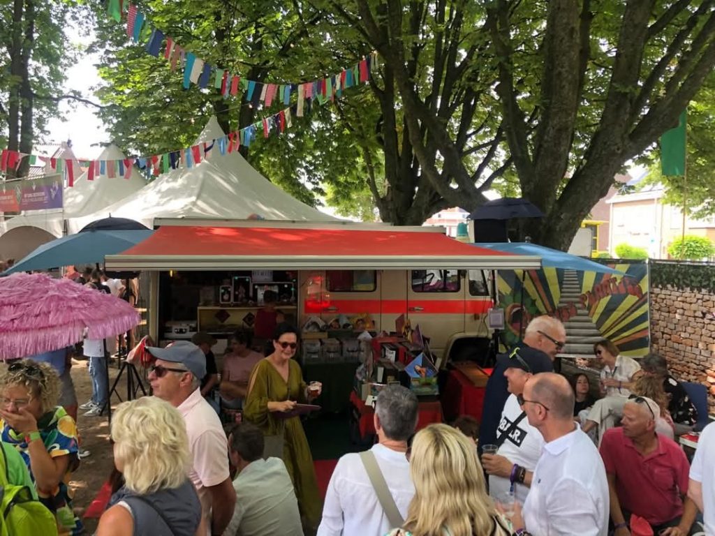 Roestige Plaatjes in De Afzakkerij